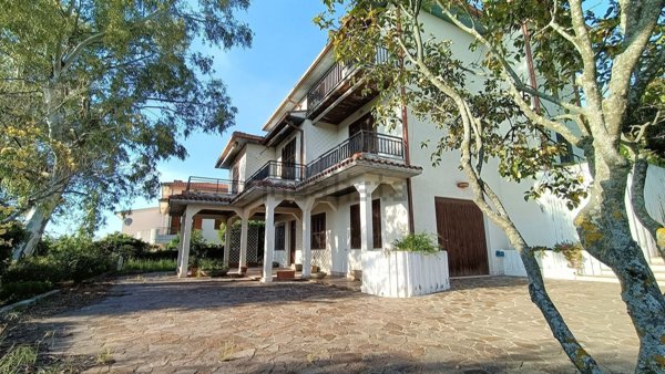 casa indipendente in vendita a Larino