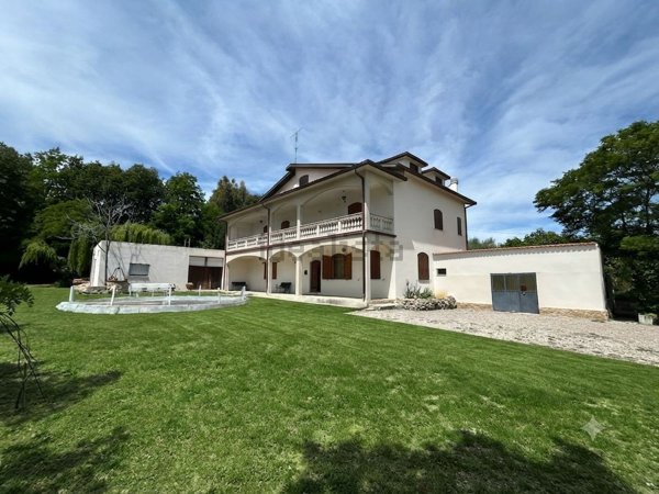 casa indipendente in vendita a Larino