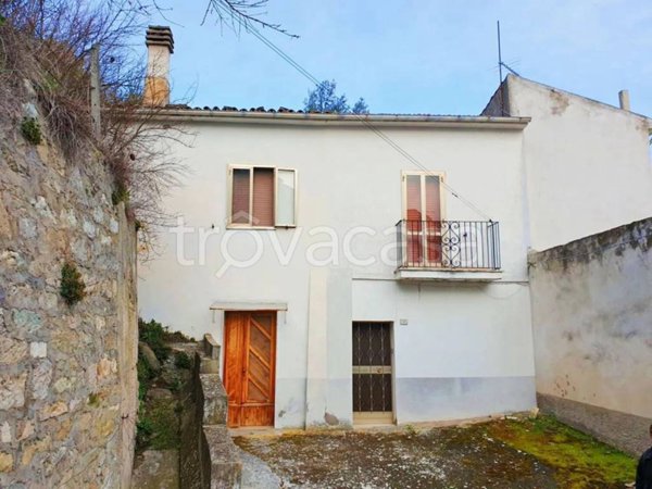 casa indipendente in vendita a Macchia Valfortore