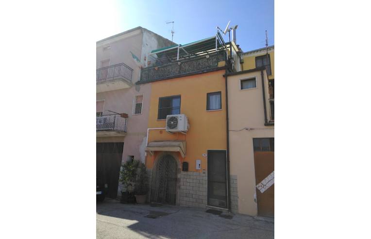 casa indipendente in vendita a Macchia Valfortore