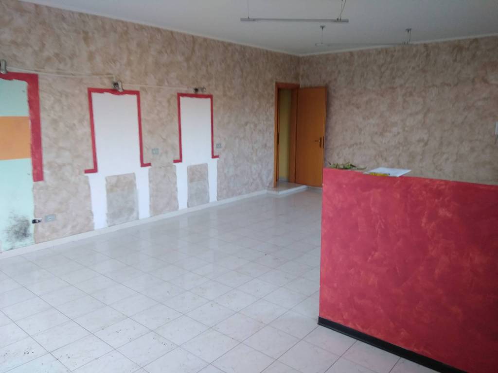 locale commerciale in vendita a Mirabello Sannitico