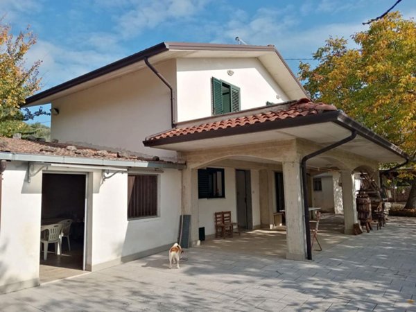 casa indipendente in vendita a Mirabello Sannitico