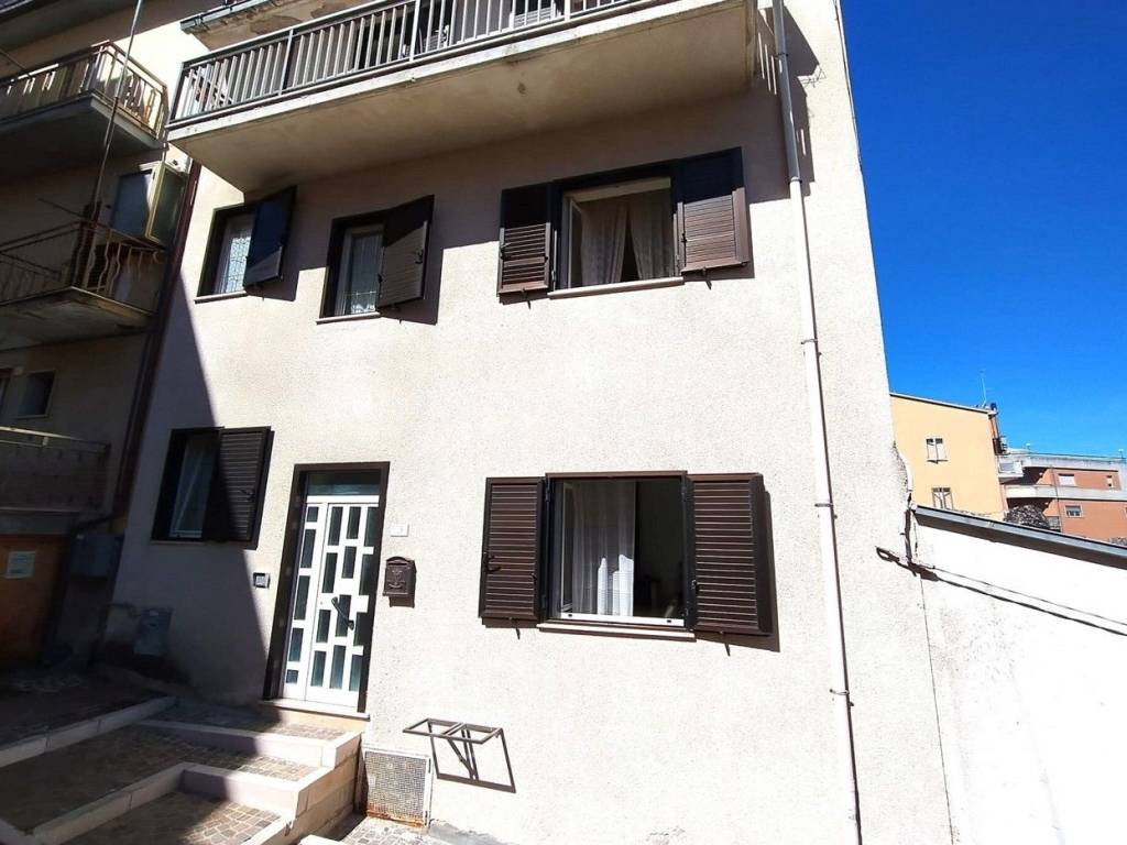 casa indipendente in vendita a Mirabello Sannitico