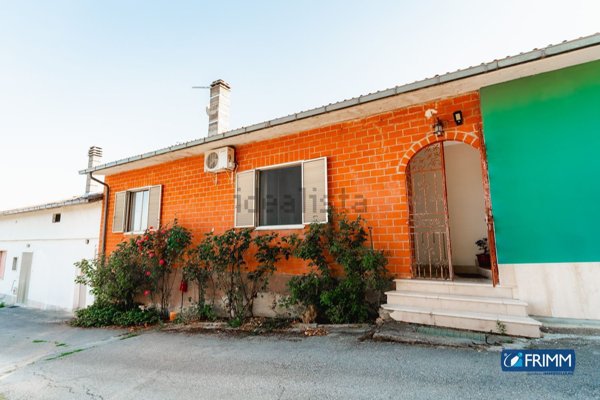 casa semindipendente in vendita a Mirabello Sannitico