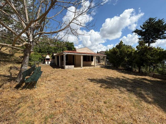 casa indipendente in vendita a Mirabello Sannitico