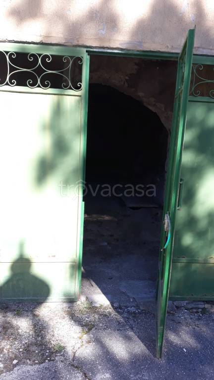 negozio in vendita a Molise