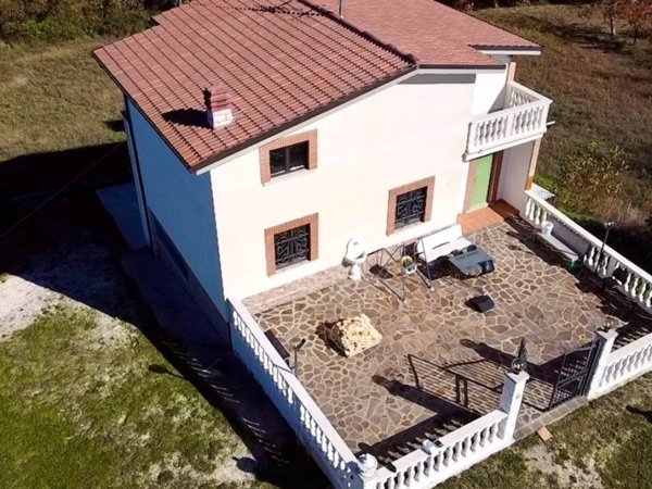 casa indipendente in vendita a Montagano