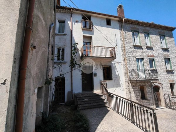 casa semindipendente in vendita a Montagano