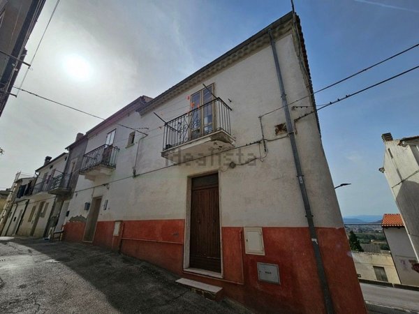 casa indipendente in vendita a Montecilfone