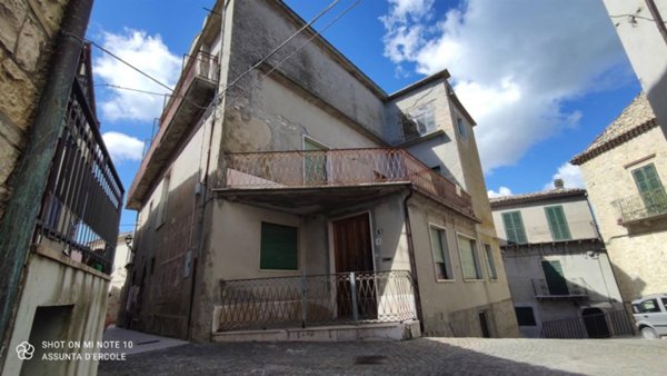 casa indipendente in vendita a Montemitro
