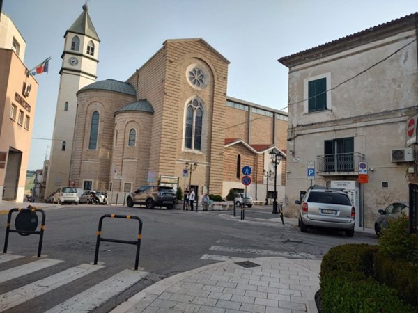 casa indipendente in vendita a Montenero di Bisaccia