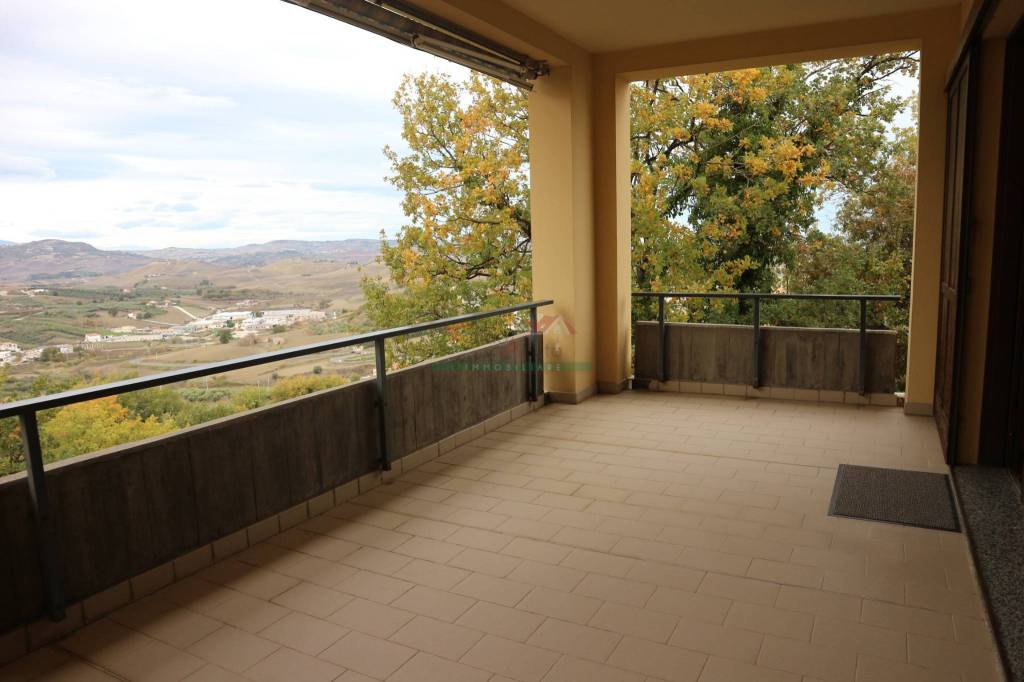 casa indipendente in vendita a Montenero di Bisaccia