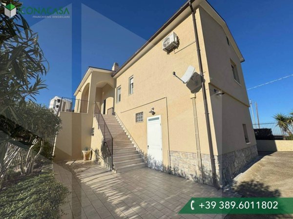 casa indipendente in vendita a Montenero di Bisaccia