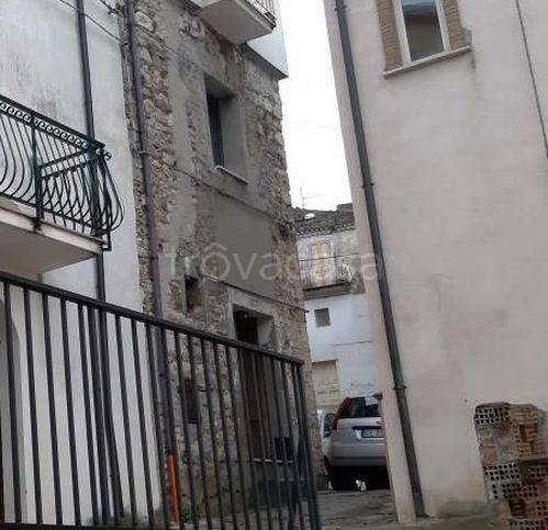 casa indipendente in vendita a Montenero di Bisaccia