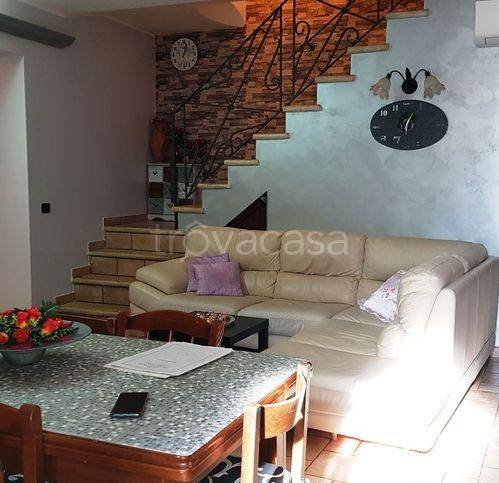 casa indipendente in vendita a Montenero di Bisaccia