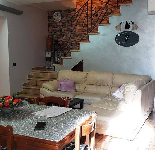 casa indipendente in vendita a Montenero di Bisaccia