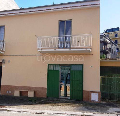 casa indipendente in vendita a Montenero di Bisaccia