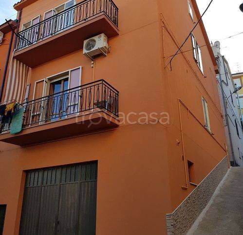 casa indipendente in vendita a Montenero di Bisaccia