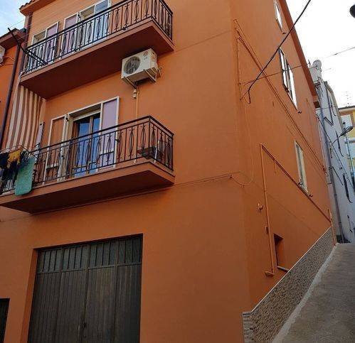 casa indipendente in vendita a Montenero di Bisaccia
