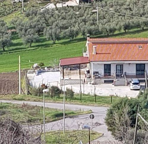 casa indipendente in vendita a Montenero di Bisaccia