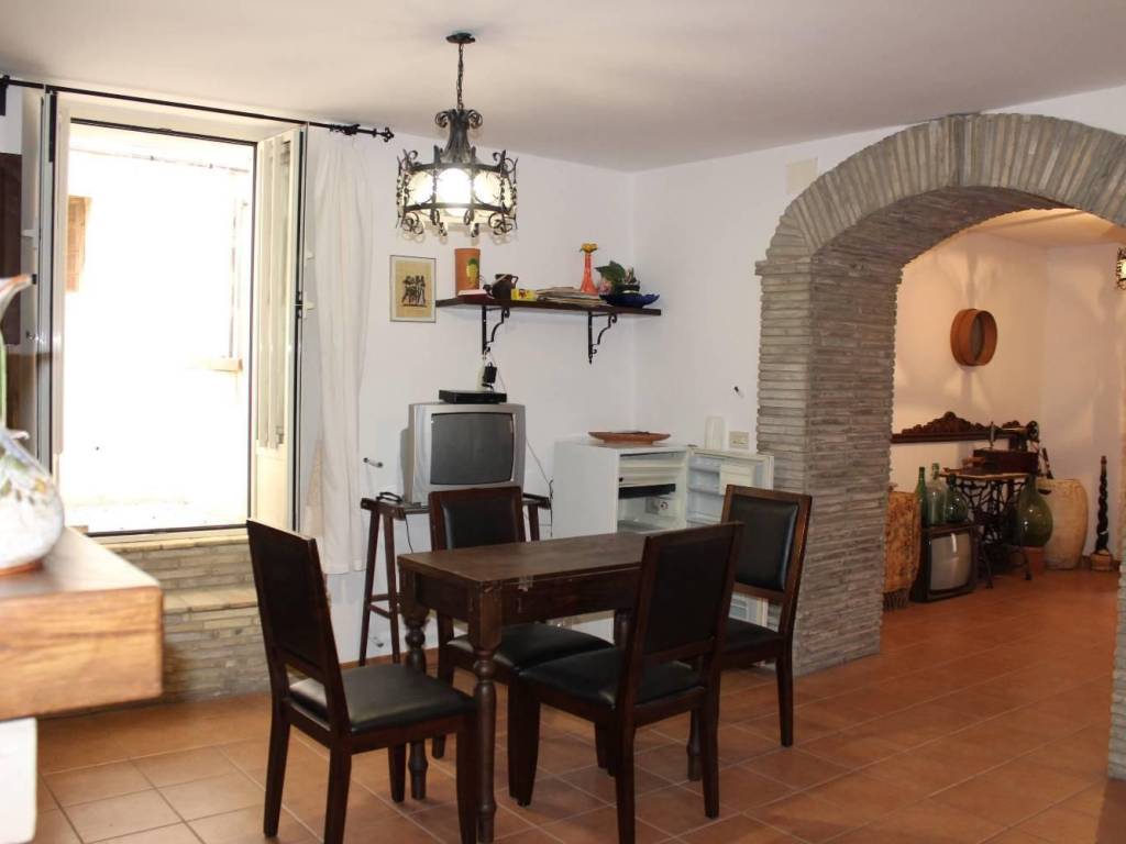 casa indipendente in vendita a Montenero di Bisaccia