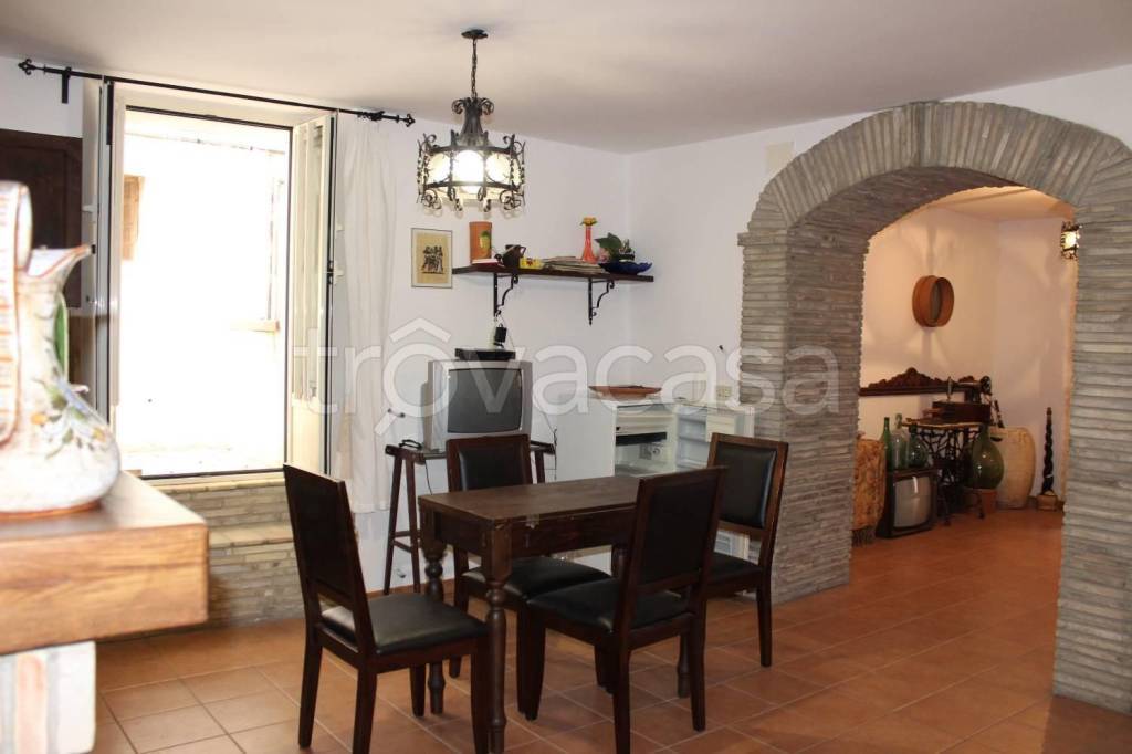 casa indipendente in vendita a Montenero di Bisaccia