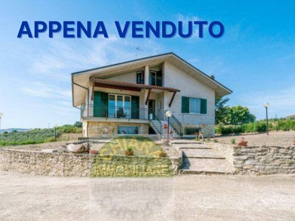 casa indipendente in vendita a Montenero di Bisaccia