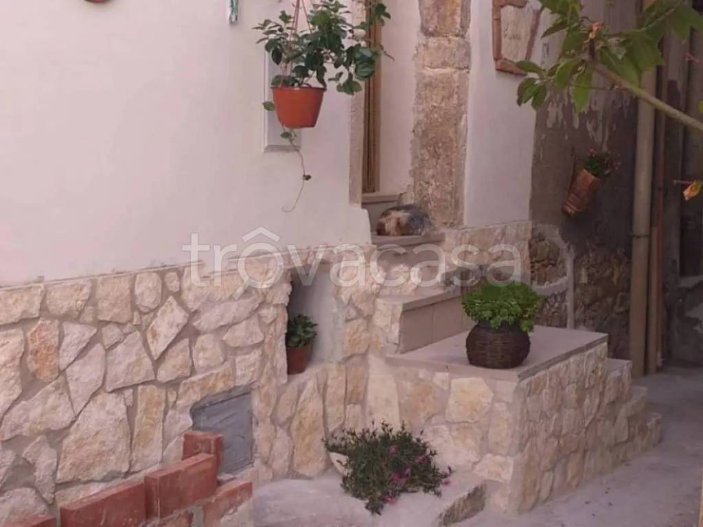 casa indipendente in vendita a Montenero di Bisaccia