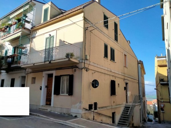 appartamento in vendita a Montenero di Bisaccia