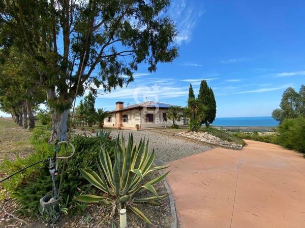 casa indipendente in vendita a Montenero di Bisaccia