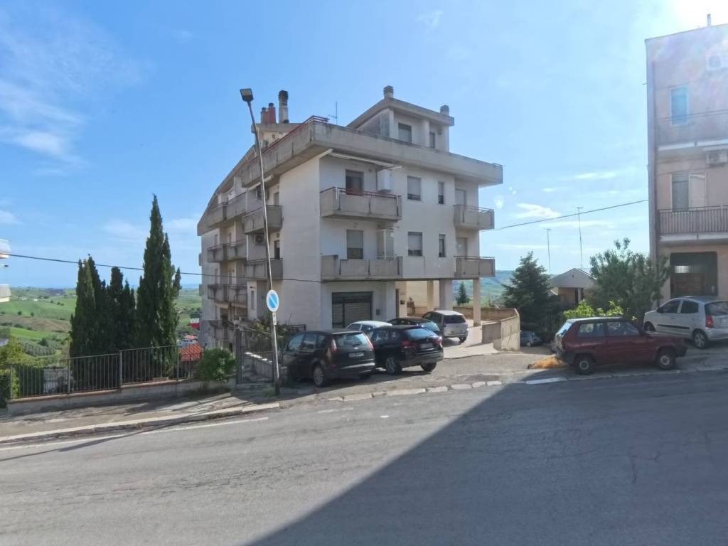 appartamento in vendita a Montenero di Bisaccia