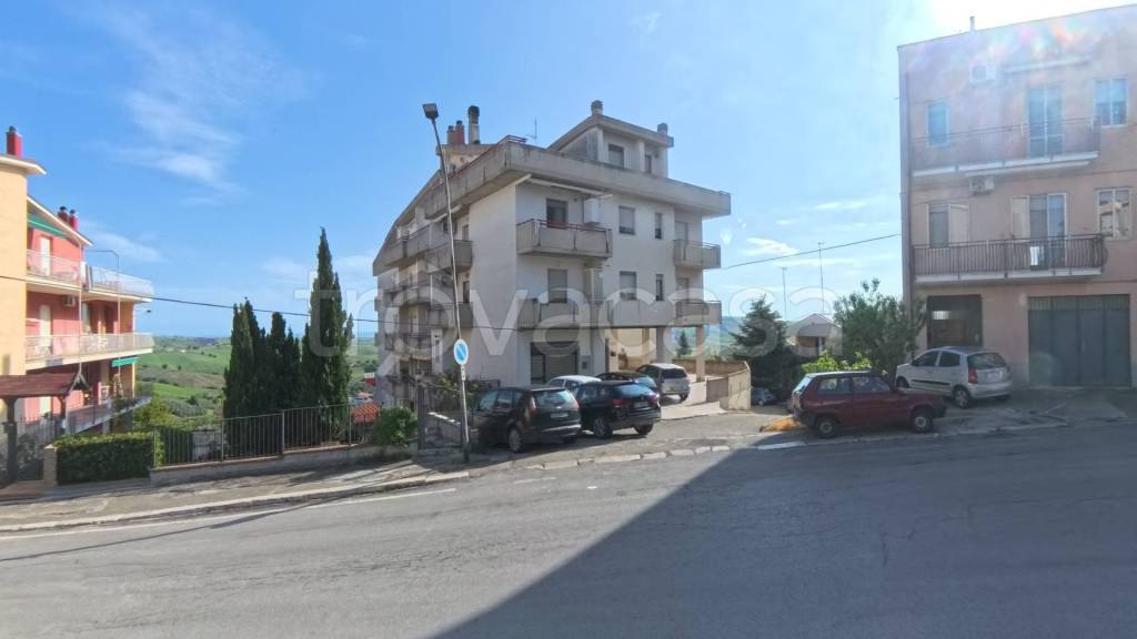 appartamento in vendita a Montenero di Bisaccia