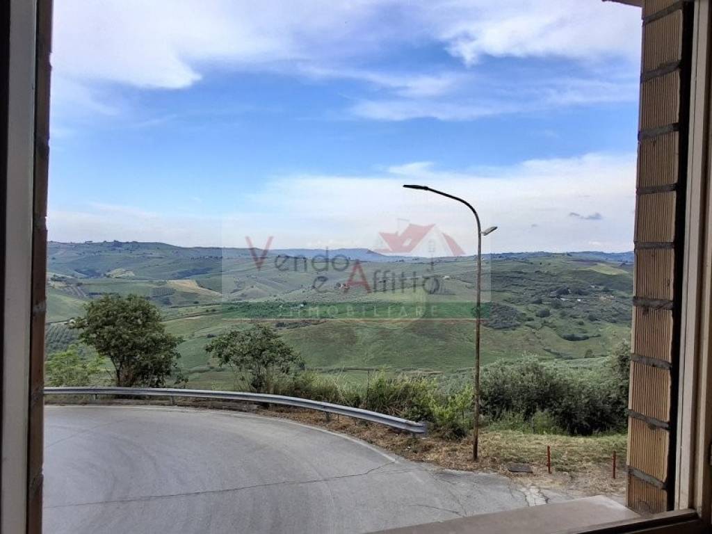 casa indipendente in vendita a Montenero di Bisaccia