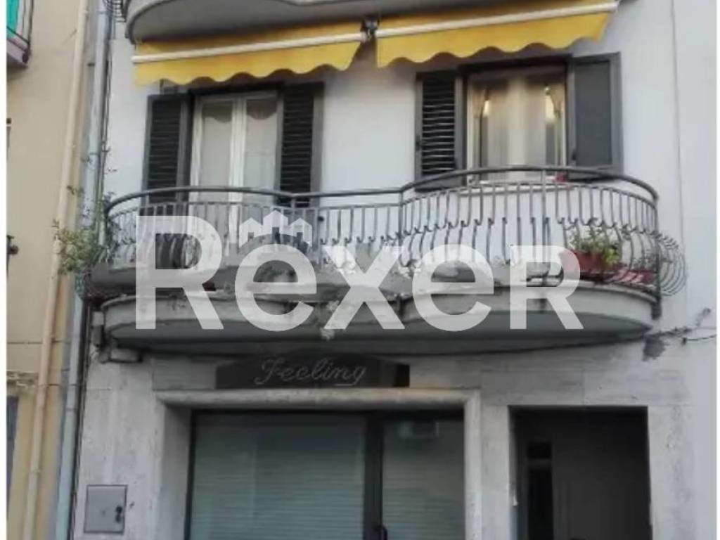 intera palazzina in vendita a Montenero di Bisaccia