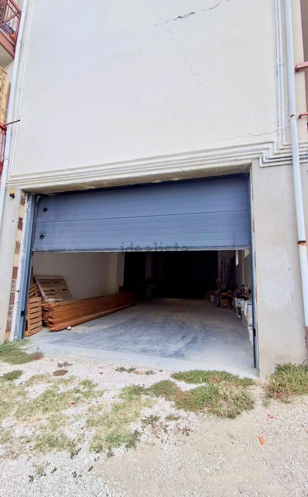 ufficio in vendita a Montenero di Bisaccia