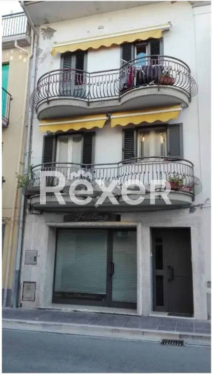 locale commerciale in vendita a Montenero di Bisaccia