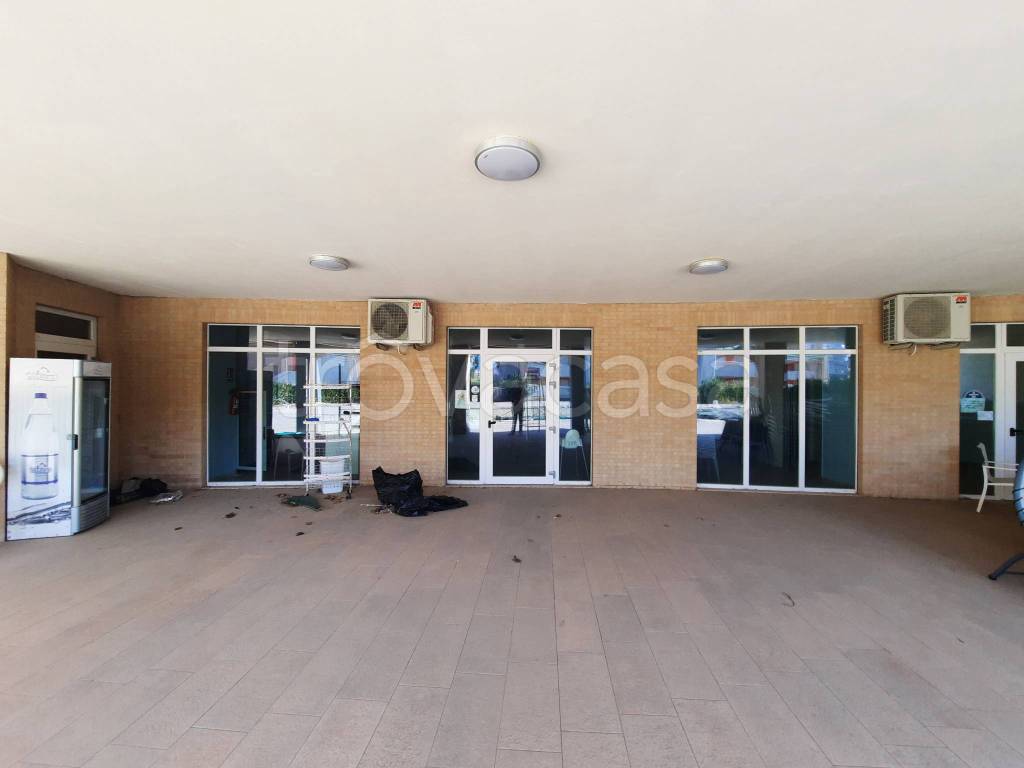 negozio in vendita a Montenero di Bisaccia