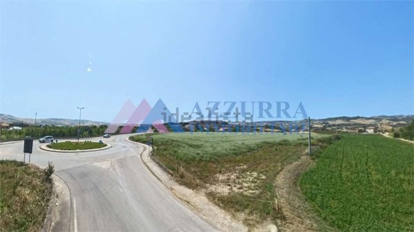 terreno edificabile in vendita a Montenero di Bisaccia