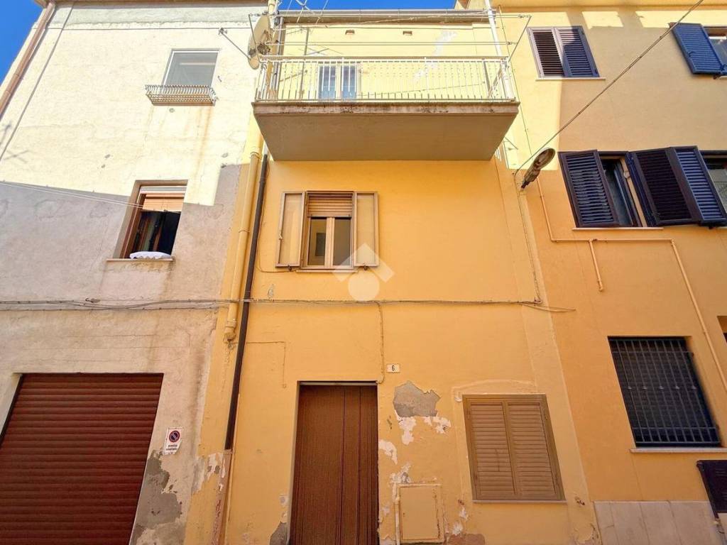casa indipendente in vendita a Montenero di Bisaccia