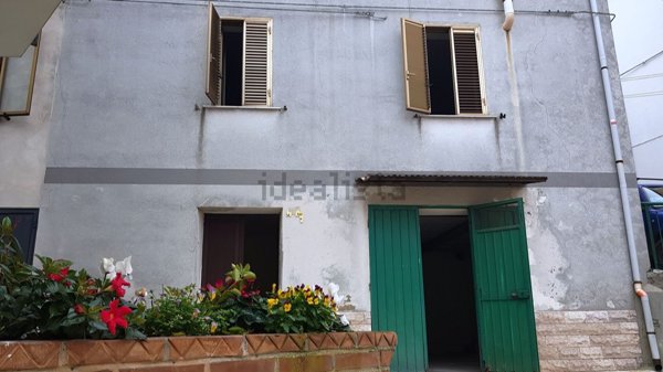 casa indipendente in vendita a Montenero di Bisaccia