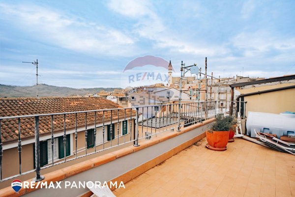 pentavano in vendita a Montenero di Bisaccia