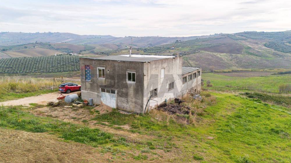 casa indipendente in vendita a Montenero di Bisaccia