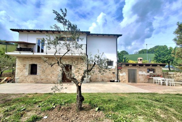 casa indipendente in vendita a Montenero di Bisaccia