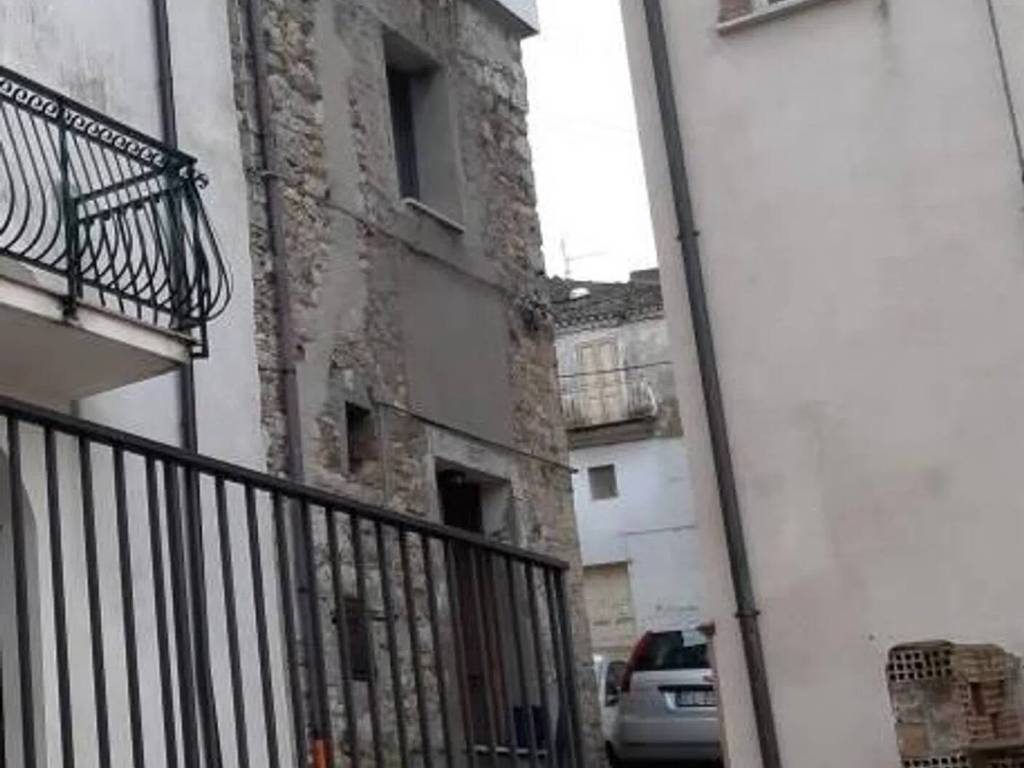 casa indipendente in vendita a Montenero di Bisaccia
