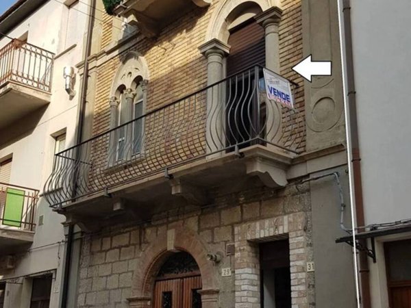 casa indipendente in vendita a Montenero di Bisaccia