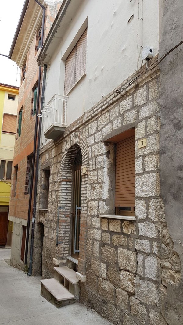 casa indipendente in vendita a Montenero di Bisaccia