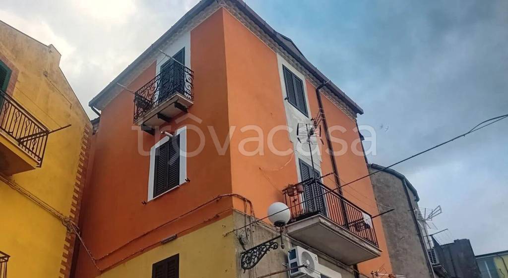 casa indipendente in vendita a Montenero di Bisaccia