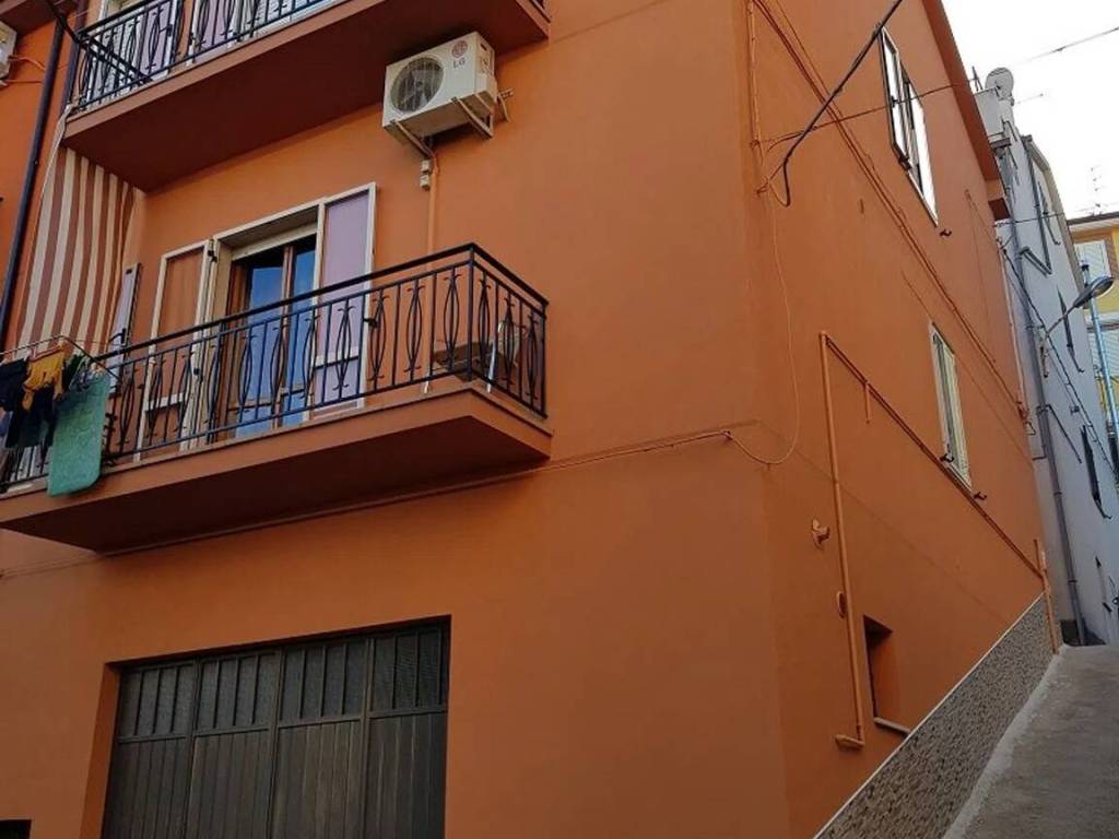 casa indipendente in vendita a Montenero di Bisaccia