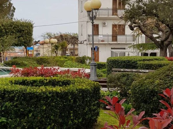 casa indipendente in vendita a Montenero di Bisaccia