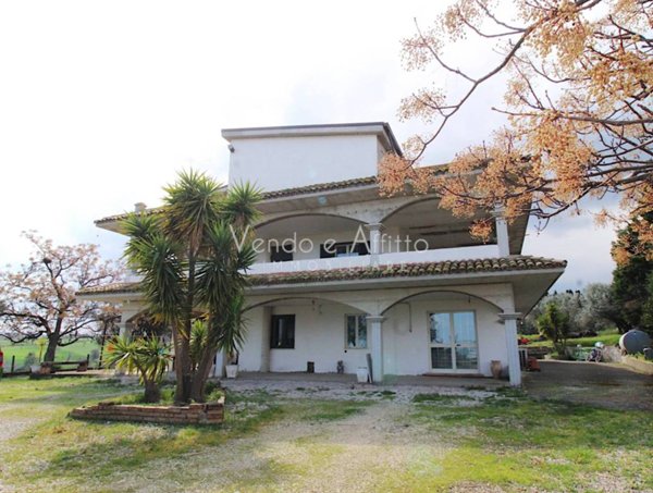 villa in vendita a Montenero di Bisaccia